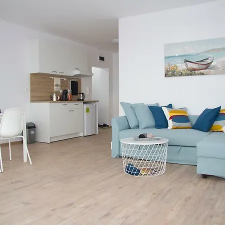 Modern Waterfront 1-br With Aircon * Созополь