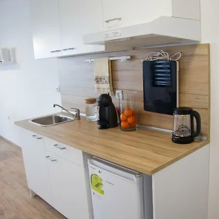 Modern Waterfront 1-br With Aircon Lejlighed